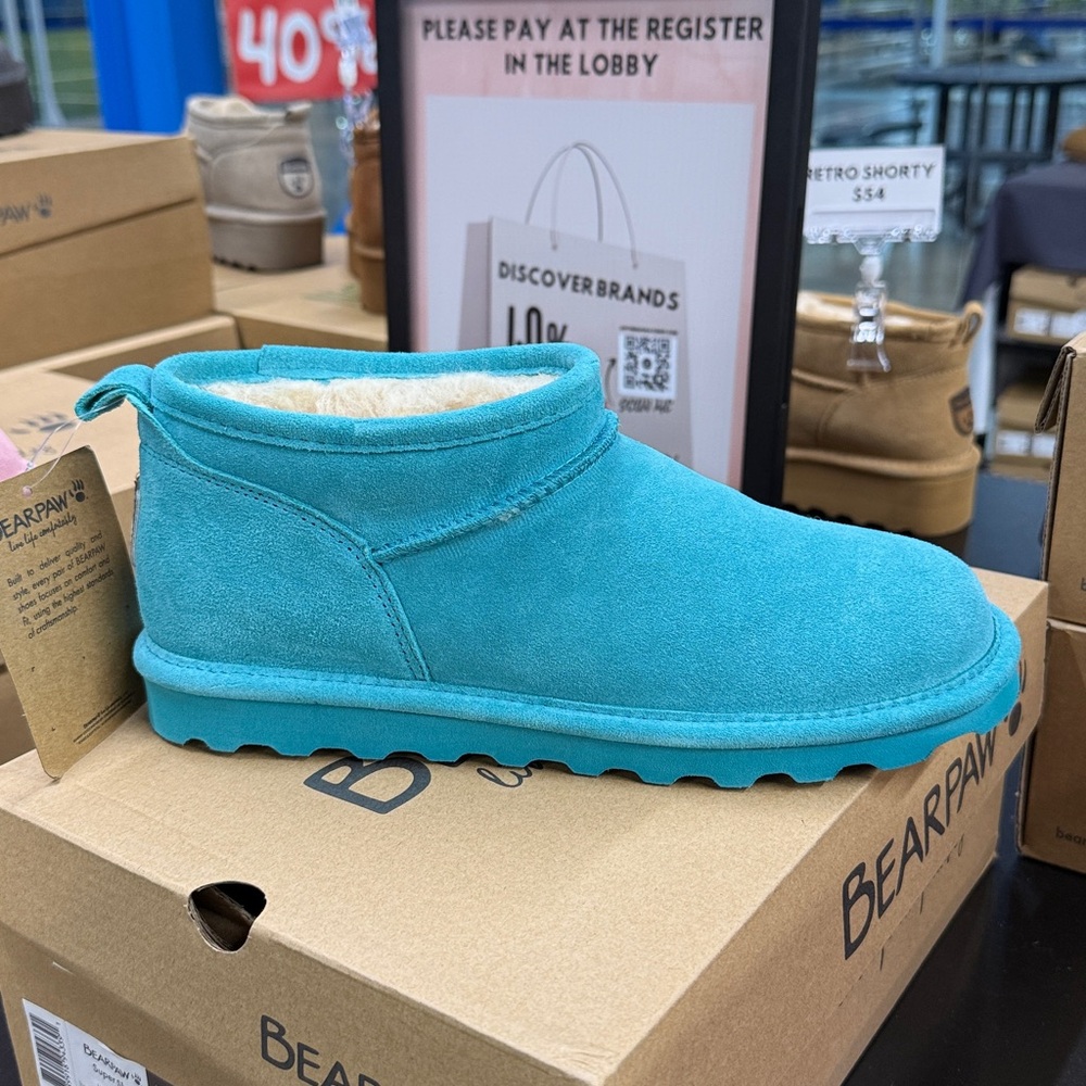 BEARPAW Super Shorty Boots - NEW - Liquid Turquoise